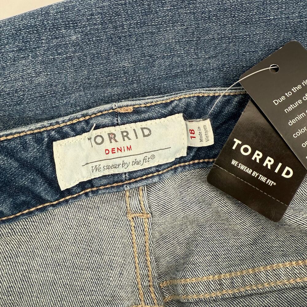 TORRID Crop Jeans Size 18 NWT Plus Skinny Davenport ‘It’s Not Love, I’m Just..’ - Picture 4 of 16